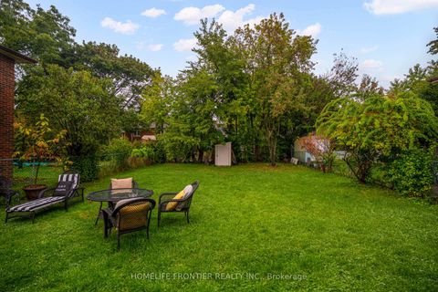 Photo 38 at 72 Newton Drive, Newtonbrook East, Toronto