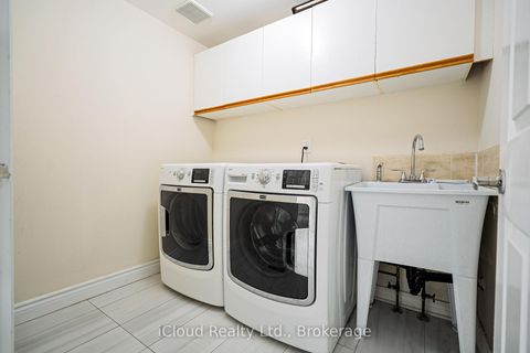 Photo 12 at 80 Venice Crescent W, Beverley Glen, Vaughan