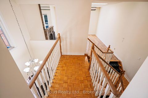 Photo 32 at 80 Venice Crescent W, Beverley Glen, Vaughan