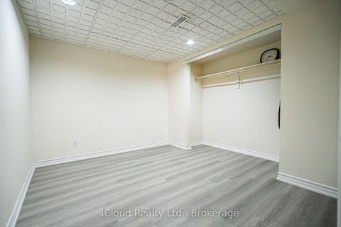 Photo 38 at 80 Venice Crescent W, Beverley Glen, Vaughan