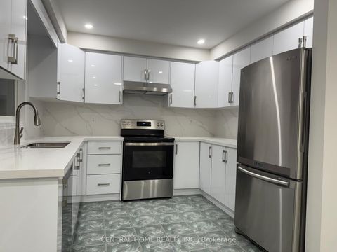 Photo 7 at 81 Bassett Avenue, Langstaff, Richmond Hill