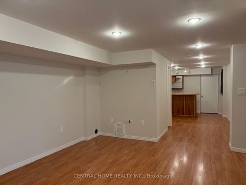 Photo 25 at 81 Bassett Avenue, Langstaff, Richmond Hill