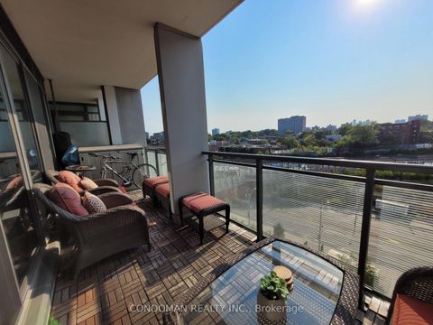 Photo 16 at 618 - 20 Minowan Miikan Lane, Little Portugal, Toronto