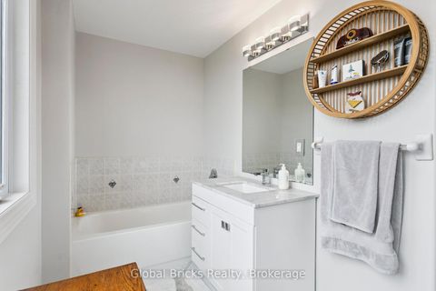 Photo 16 at 203 - 3400 Lake Shore Boulevard W, Long Branch, Toronto