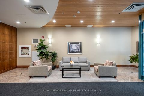 Photo 3 at 402 - 1863 Queen Street E, The Beaches, Toronto