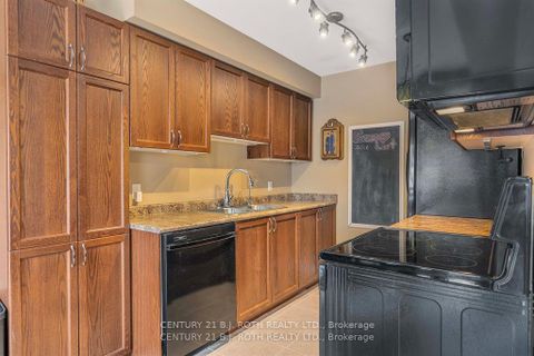 Photo 7 at 88 - 24 Southwoods Crescent, Holly, Barrie