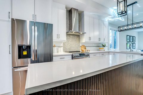 Photo 10 at 3D Linton Avenue, Cliffside, Toronto