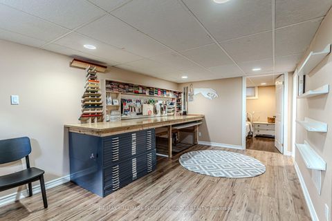 Photo 8 at 5 Newton Street, Wellington, Barrie