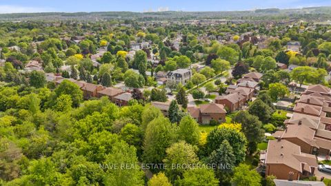 Photo 2 at 59 Sanderson Crescent, North Richvale, Richmond Hill