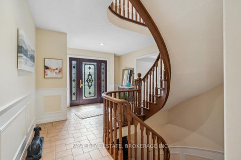Photo 5 at 59 Sanderson Crescent, North Richvale, Richmond Hill