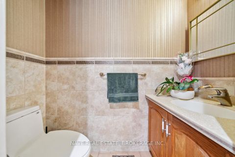 Photo 6 at 59 Sanderson Crescent, North Richvale, Richmond Hill