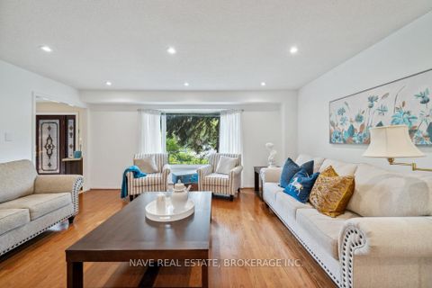 Photo 15 at 59 Sanderson Crescent, North Richvale, Richmond Hill