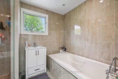 Photo 24 at 59 Sanderson Crescent, North Richvale, Richmond Hill