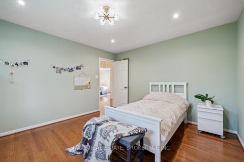 Photo 33 at 59 Sanderson Crescent, North Richvale, Richmond Hill