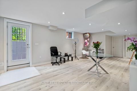 Photo 42 at 59 Sanderson Crescent, North Richvale, Richmond Hill