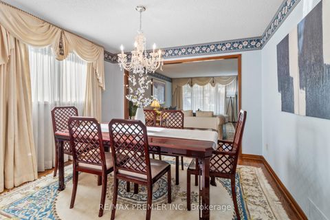 Photo 8 at 180 Benjamin Boake Trail, York University Heights, Toronto