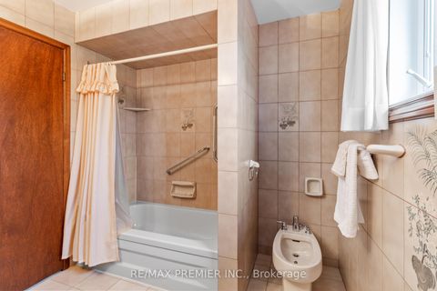 Photo 24 at 180 Benjamin Boake Trail, York University Heights, Toronto