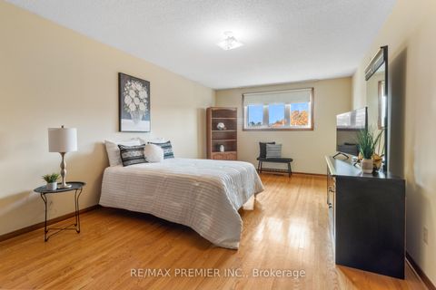 Photo 25 at 180 Benjamin Boake Trail, York University Heights, Toronto