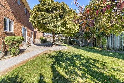 Photo 33 at 180 Benjamin Boake Trail, York University Heights, Toronto