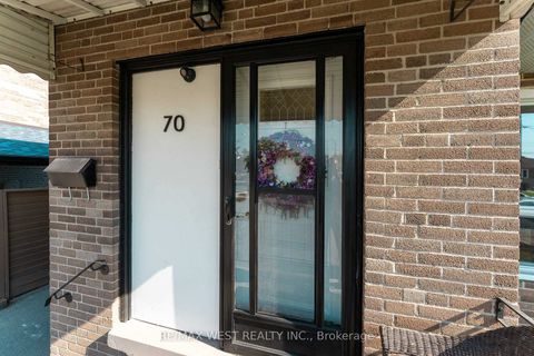 Photo 2 at 70 Wheatsheaf Crescent, Black Creek, Toronto