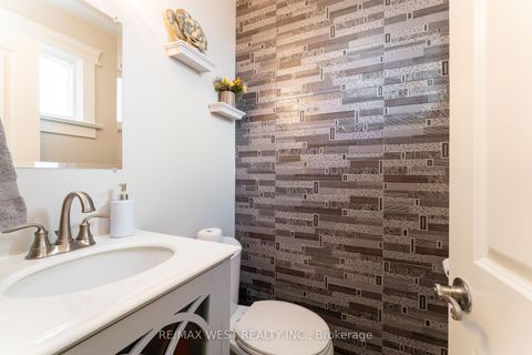 Photo 11 at 70 Wheatsheaf Crescent, Black Creek, Toronto