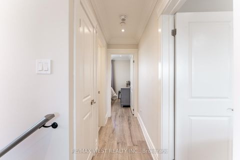Photo 12 at 70 Wheatsheaf Crescent, Black Creek, Toronto