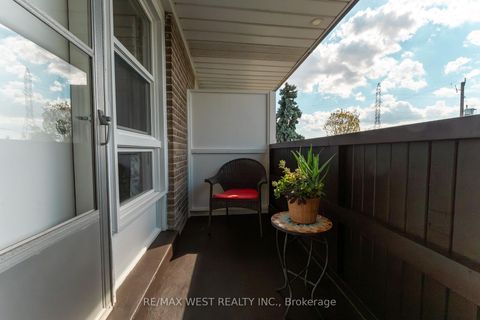 Photo 23 at 70 Wheatsheaf Crescent, Black Creek, Toronto