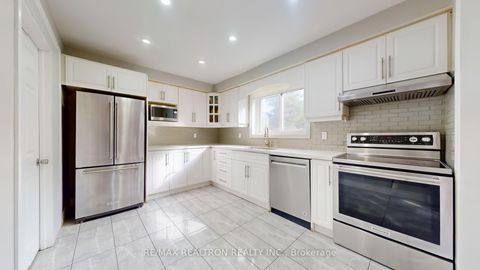 Photo 7 at 154 Merkley Square, Morningside, Toronto