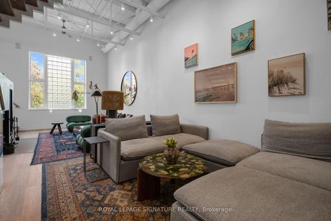 Photo 10 at 209 - 676 Richmond Street W, Waterfront Communities C1, Toronto