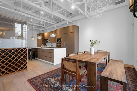 Photo 12 at 209 - 676 Richmond Street W, Waterfront Communities C1, Toronto