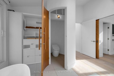 Photo 32 at 209 - 676 Richmond Street W, Waterfront Communities C1, Toronto