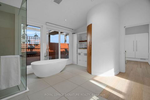 Photo 33 at 209 - 676 Richmond Street W, Waterfront Communities C1, Toronto