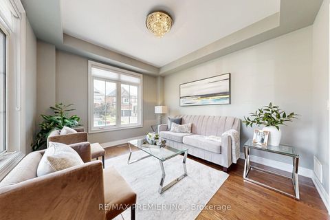 Photo 5 at 28 Rivoli Drive, Vellore Village, Vaughan