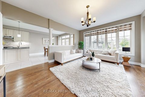 Photo 10 at 28 Rivoli Drive, Vellore Village, Vaughan