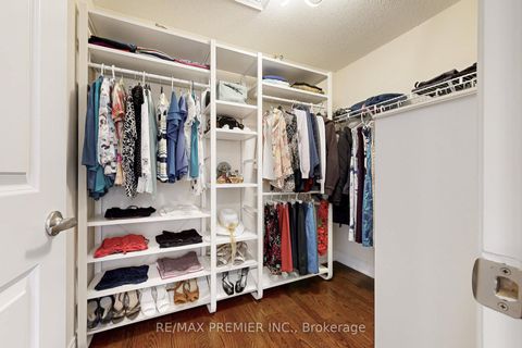 Photo 22 at 28 Rivoli Drive, Vellore Village, Vaughan