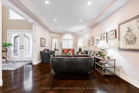 Photo 4 at 221 Pleasant Avenue, Newtonbrook West, Toronto