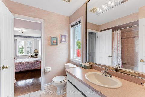 Photo 31 at 221 Pleasant Avenue, Newtonbrook West, Toronto