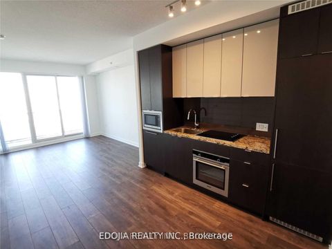 Photo 2 at 4706 - 125 Blue Jays Way, Waterfront Communities C1, Toronto