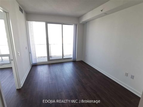 Photo 3 at 4706 - 125 Blue Jays Way, Waterfront Communities C1, Toronto