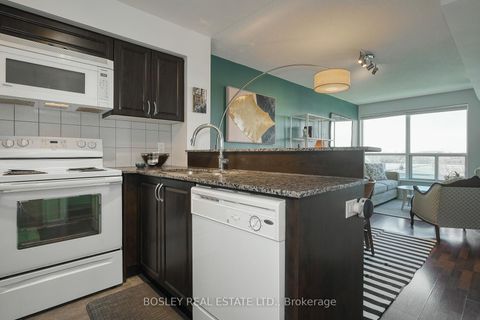 Photo 4 at 326 - 60 Fairfax Crescent, Birchmount, Toronto