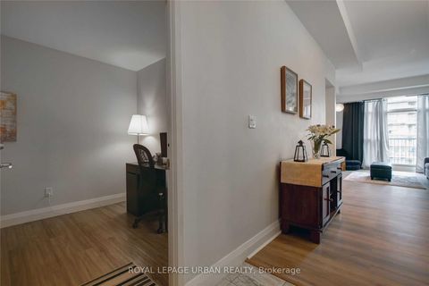 Photo 1 at 803 - 8 Wellesley Street E, Yonge Corridor, Toronto