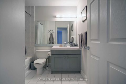 Photo 17 at 803 - 8 Wellesley Street E, Yonge Corridor, Toronto