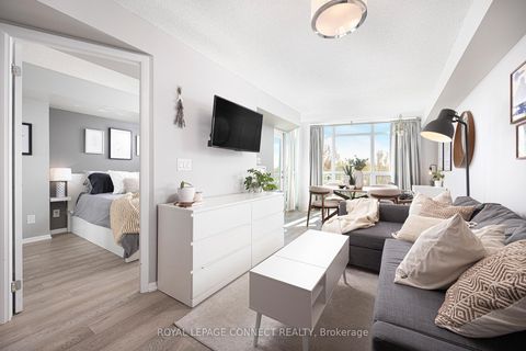 Photo 2 at 609 - 231 Fort York Boulevard, Niagara, Toronto