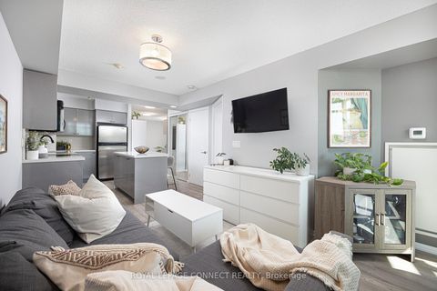 Photo 10 at 609 - 231 Fort York Boulevard, Niagara, Toronto