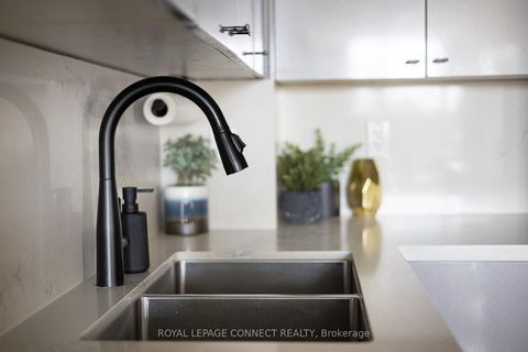 Photo 14 at 609 - 231 Fort York Boulevard, Niagara, Toronto