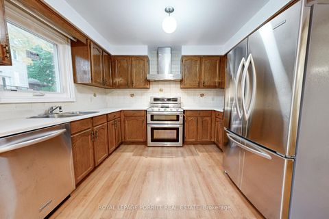 Photo 13 at 11 Goa Court, Alderwood, Toronto