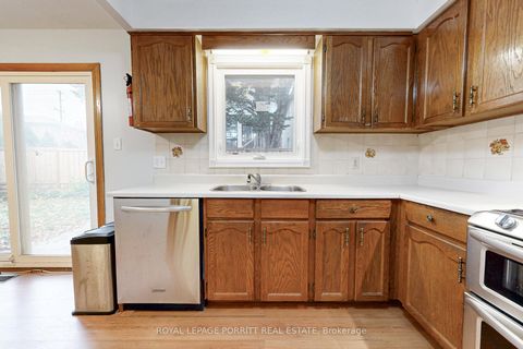 Photo 14 at 11 Goa Court, Alderwood, Toronto