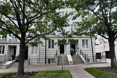 Photo 3 at 246 Walmer Road, Casa Loma, Toronto