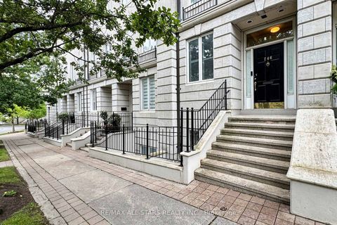 Photo 4 at 246 Walmer Road, Casa Loma, Toronto