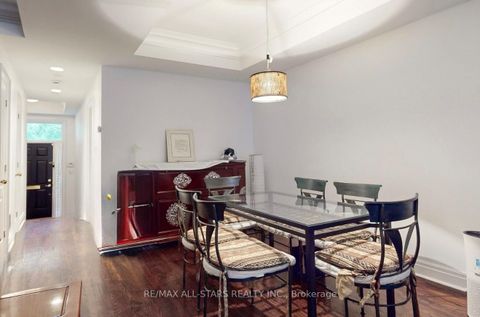 Photo 10 at 246 Walmer Road, Casa Loma, Toronto